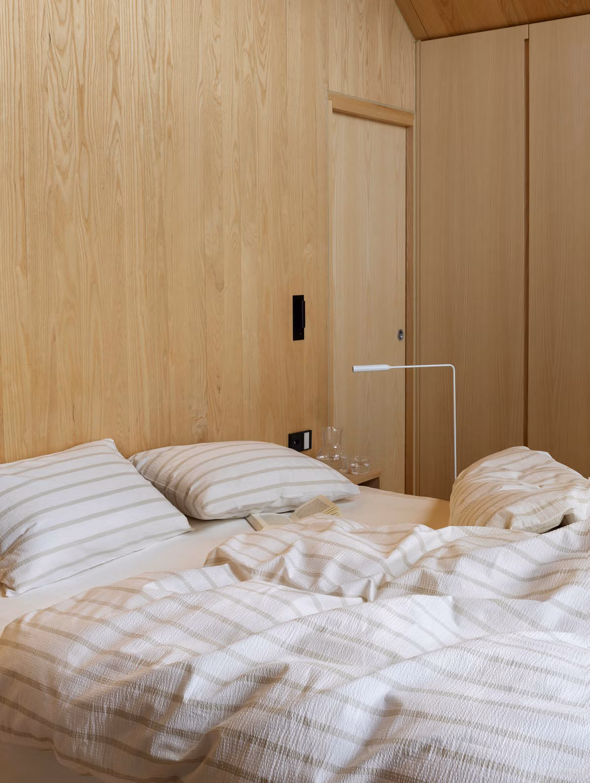 Eilert kreppsengesett beige