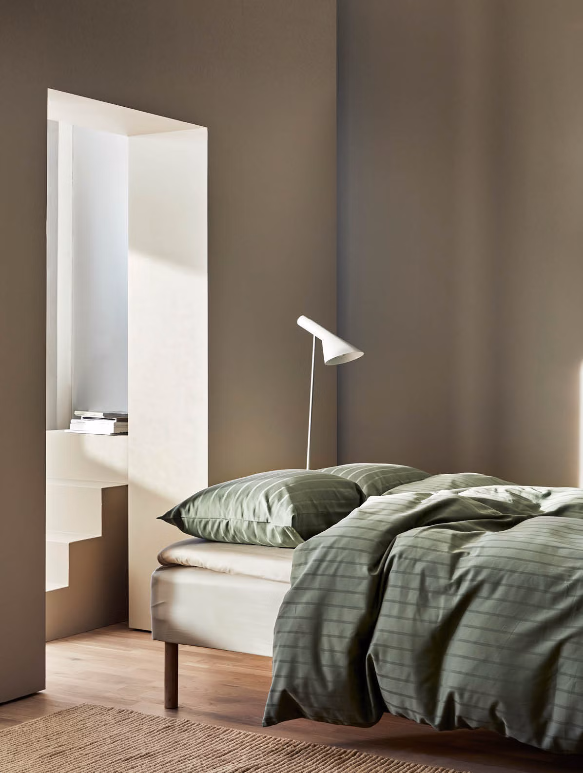 Milano satengsengesett dempet grønn