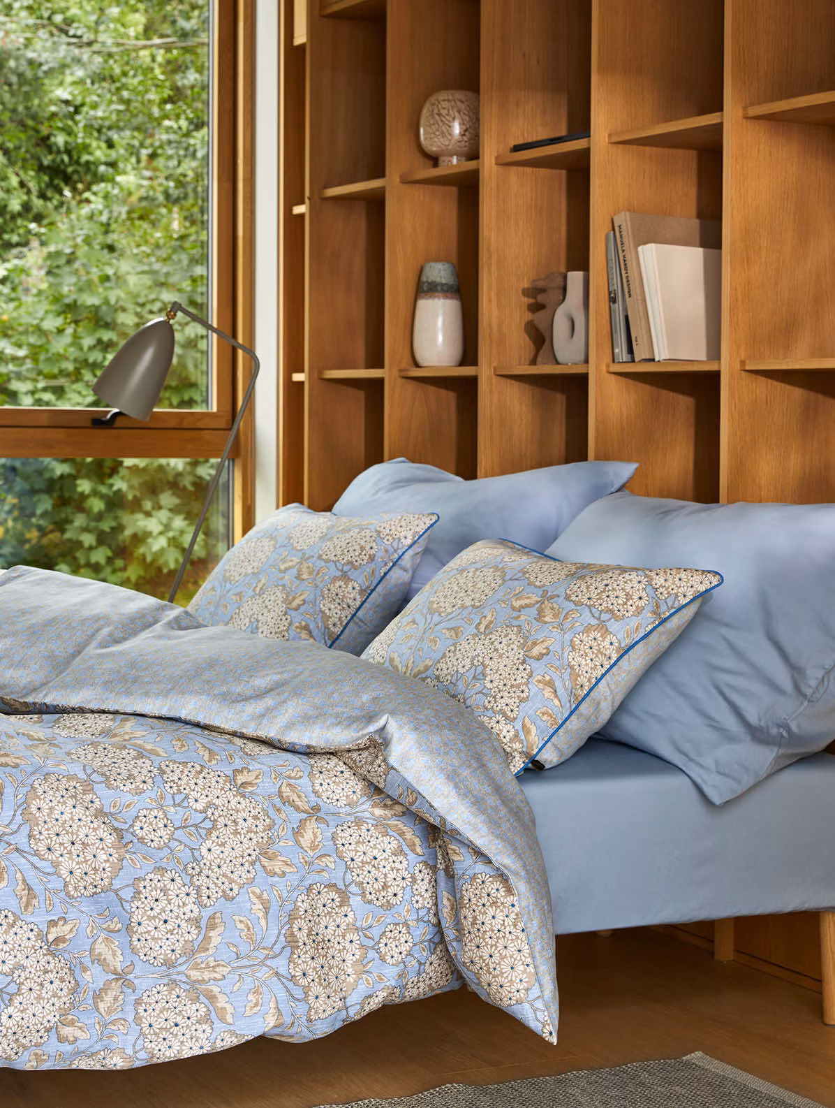 Karette satengsengesett dus blå